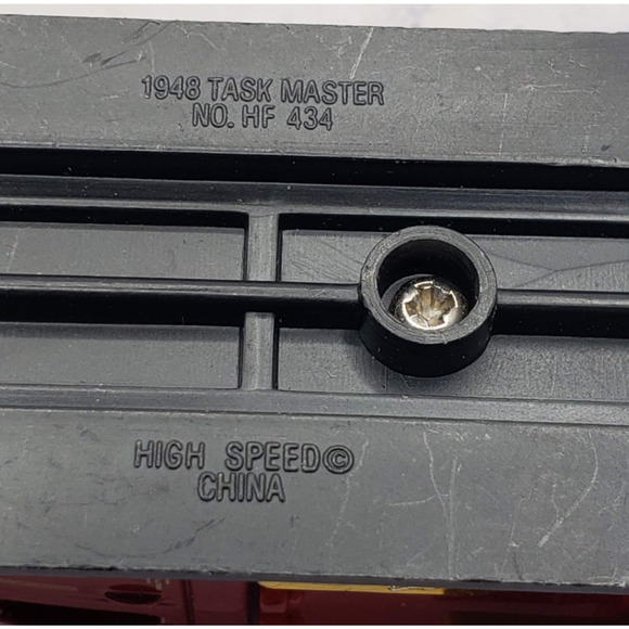 1948 Task Master 1:64 Die Cast #1 Fire Truck (1999 Reader's Digest) - Picture 7 of 7